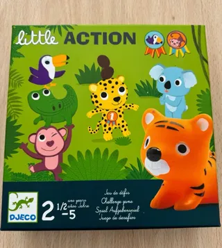 La caja de Little Action, de Djeco, con el tigre de plástico, el mono, el cocodrilo y el koala